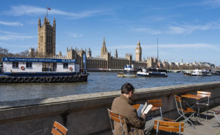 Швейцария и Британия заявили о падении турпотока из-за войны в Иране