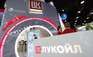 Reuters узнал, что экс-владелец Pornhub предложил купить активы ЛУКОЙЛа