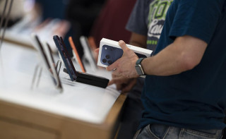 Мишустин продлил упрощенный ввоз электроники в Россию до конца 2026 года