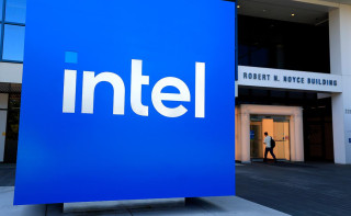 Акционер Intel подал в суд за передачу США 10% акций под давлением Трампа