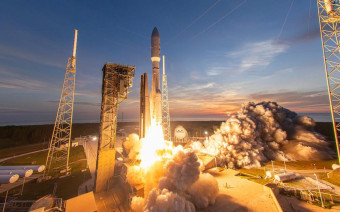 <p>Ракеты Atlas V со спутниками интернет-сети Project Kuiper компании Amazon</p>