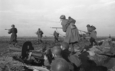 Бойцы Красной армии, 1945 г.