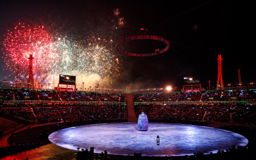 <p>Церемония открытия проходила на стадионе Pyeongchang Olympic Stadium в городе Пхёнчхан. Об официальном открытии Олимпиады <a href="https://www.rbc.ru/society/09/02/2018/5a7d79279a79474fe17a2305">объявил</a> президент Южной Кореи Мун Чжэ Ин.</p>
