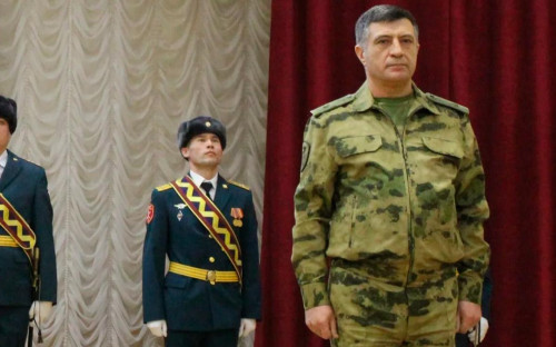 Мирза Мирзаев (на переднем плане)