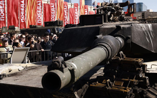 Американский танк М1 Abrams на выставке трофейной техники