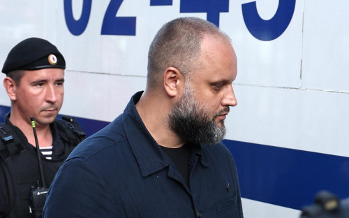 Павел Губарев (справа)