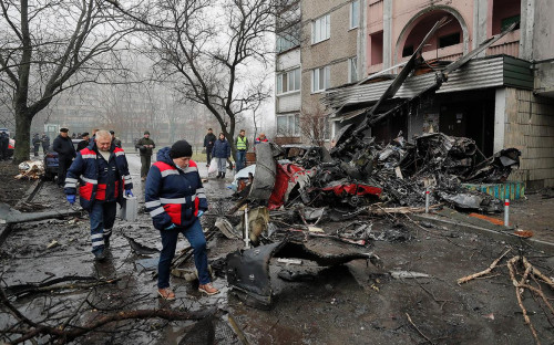 Обломки на месте крушения вертолёта в&nbsp;Броварах,&nbsp;18 января 2023 г.
