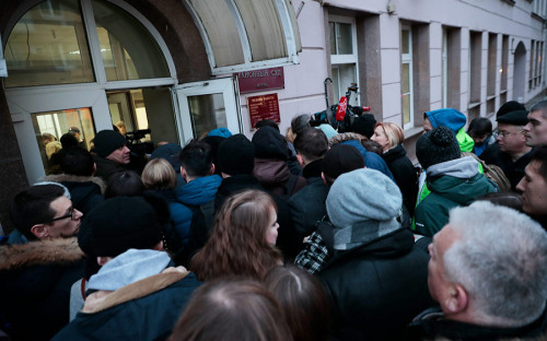 Оглашение приговора экс-министру Алексею Улюкаеву прошло в Замоскворецком суде города Москвы.