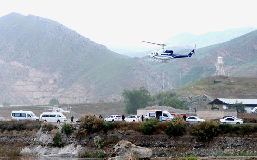 <p>Вертолет с президентом Ирана Эбрахимом&nbsp;Раиси взлетает недалеко от ирано-азербайджанской границы</p>