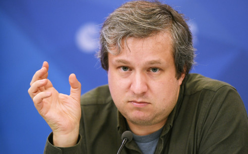 Антон Долин