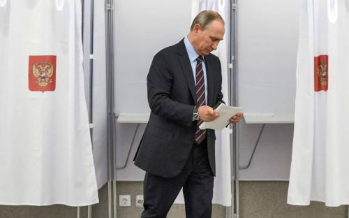 Владимир Путин на избирательном участке №2151