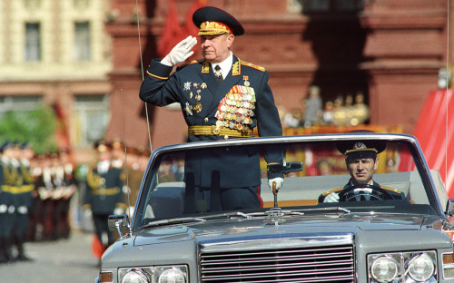 Дмитрий Язов, 1990 г.