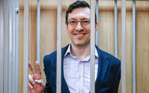 Один из&nbsp;лидеров запрещенного в&nbsp;России националистического объединения &laquo;Русские&raquo; Александр Поткин (Белов) перед&nbsp;оглашением приговора в&nbsp;Мещанском суде