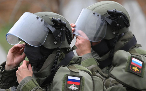 Занятия по боевой подготовке военнослужащих по контракту по специальностям Инженерных войск ВС РФ в Подмосковье