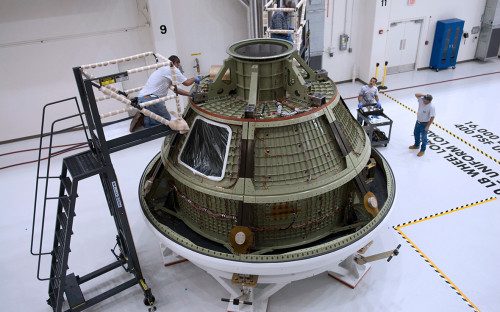 Сборка&nbsp;космического корабля Orion