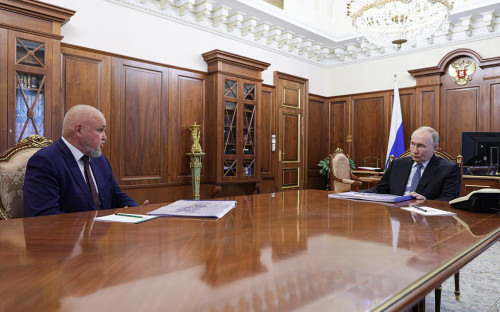 Сергей Цивилев (слева) и Владимир Путин