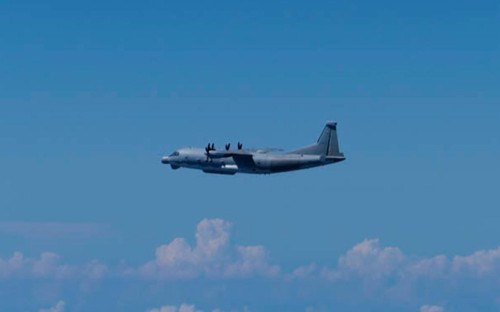 Самолет-разведчик Y-9