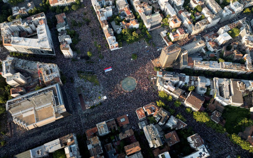 Фото: Djordje Kojadinovic / Reuters