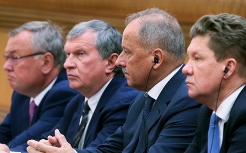 Председатель правления компании &laquo;Газпром&raquo; Алексей Миллер, председатель государственной корпорации &laquo;Банк развития и&nbsp;внешнеэкономической деятельности (Внешэкономбанк)&raquo; Владимир Дмитриев, президент &laquo;Роснефти&raquo; Игорь Сечин, глава ВТБ Андрей Костин (справа налево)