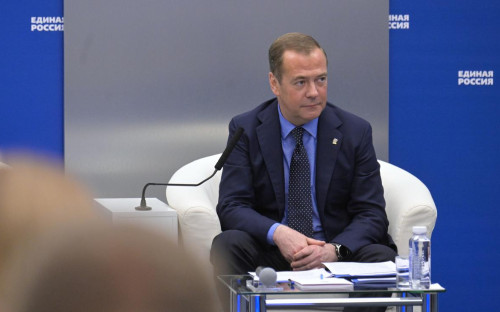 Дмитрий Медведев