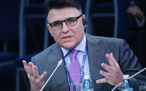 Александр Жаров


