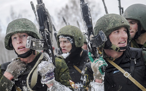 Военнослужащие внутренних войск МВД РФ


