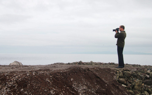 Дмитрий Медведев во время посещения острова Итуруп на Курилах