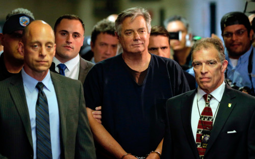 Пол Манафорт (в центре)