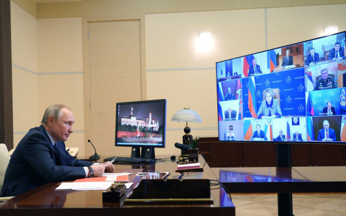 Владимир Путин на заседании Совета безопасности