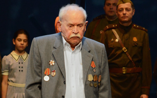 Александр Петров