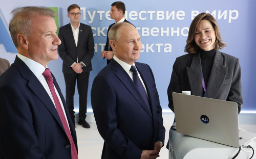 <p>Герман Греф и Владимир Путин (слева направо)</p>