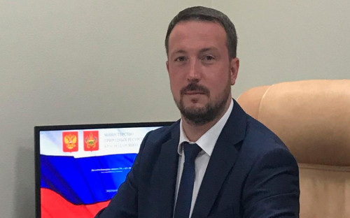 Александр Каинов