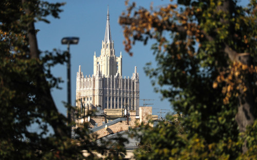 Вид на здание МИД РФ