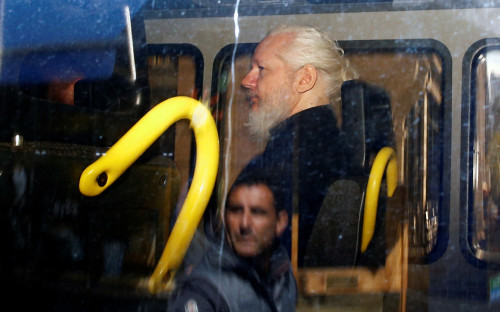 Джулиан Ассанж