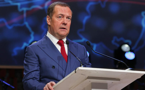 Дмитрий Медведев