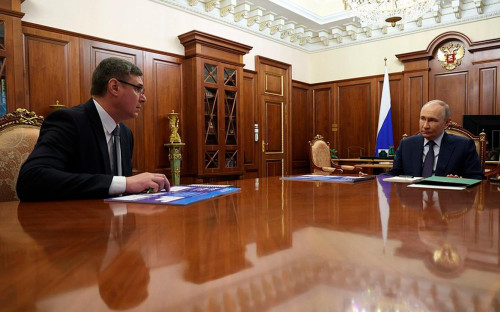 Александр Авдеев и Владимир Путин