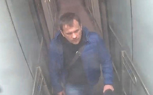 <p>Полиция сообщила, что Петров и Боширов <a href="http://news.met.police.uk/news/counter-terrorism-police-release-images-of-two-suspects-in-connection-with-salisbury-attack-320534">находились</a> на территории Великобритании с&nbsp;2 по 4 марта</p>
