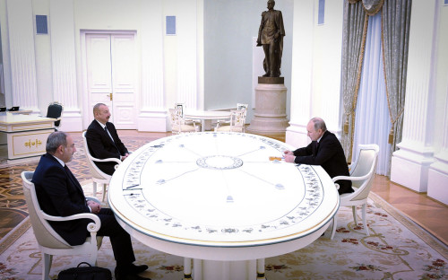 Никол Пашинян,&nbsp;Ильхам Алиев и Владимир Путин