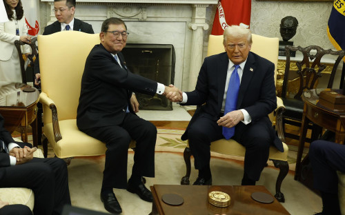 Сигэру Исиба и Дональд Трамп