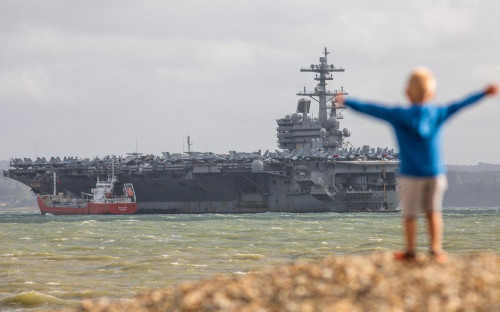 Авианосец&nbsp;USS George H.W. Bush