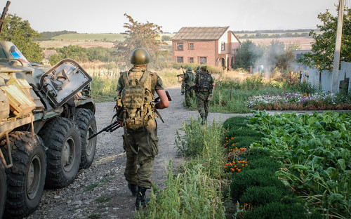Ополченцы ДНР в городе Иловайске Донецкой области. 2014 год
