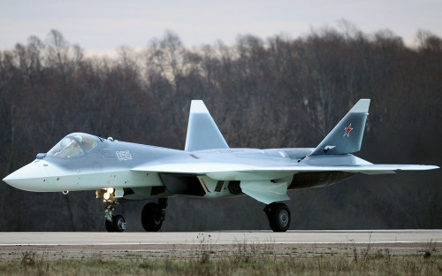 Многоцелевой истребитель пятого поколения Т-50