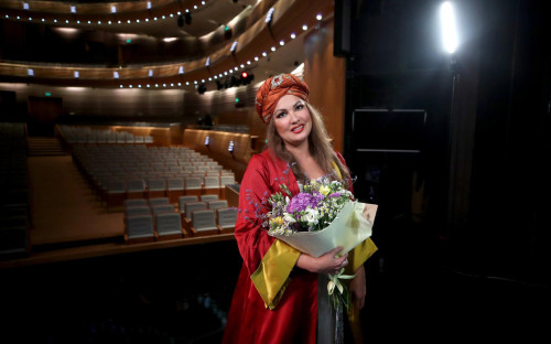Анна Нетребко
