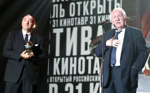 Андрей Хржановский (справа)