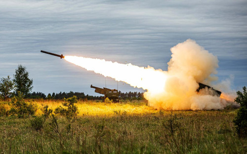 Запуск&nbsp;ракеты&nbsp;HIMARS