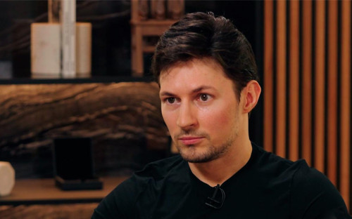 <p>Павел Дуров во время интервью</p>