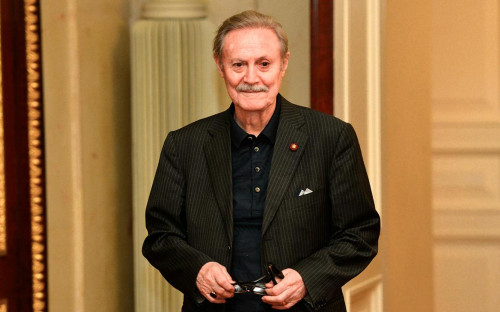 Юрий Соломин