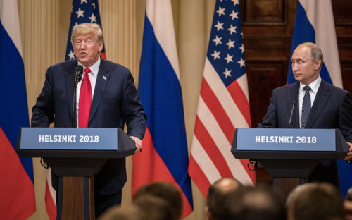 Дональд Трамп и Валдимир Путин в Хельсинки в 2018 году