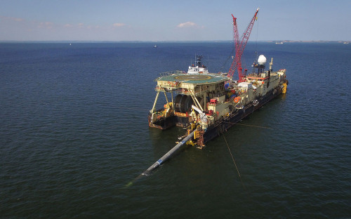 Укладка труб для газопровода Nord Stream 2 на дно Балтийского моря