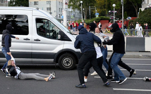 Задержания демонстрантов в Минске начались еще до начала протестных акций